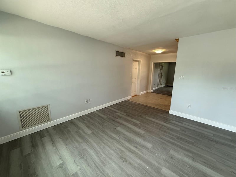 953 Cedarwood Ave, Dunedin, FL 34698