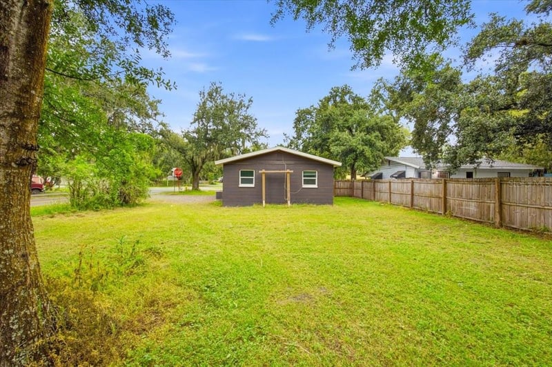 1009 W Washington St, Plant City, FL 33563