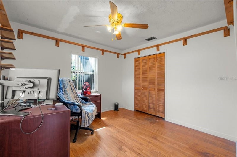 8608 N 20th St, Tampa, FL 33604