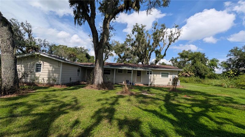 4003 57th St E, Palmetto, FL 34221
