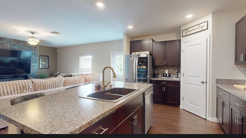 10211 White Linen Ave, Riverview, FL 33578