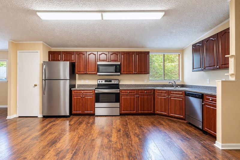 1215 E 149th Ave, Lutz, FL 33549
