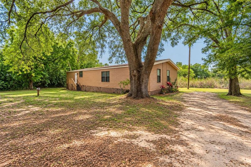 1215 E 149th Ave, Lutz, FL 33549