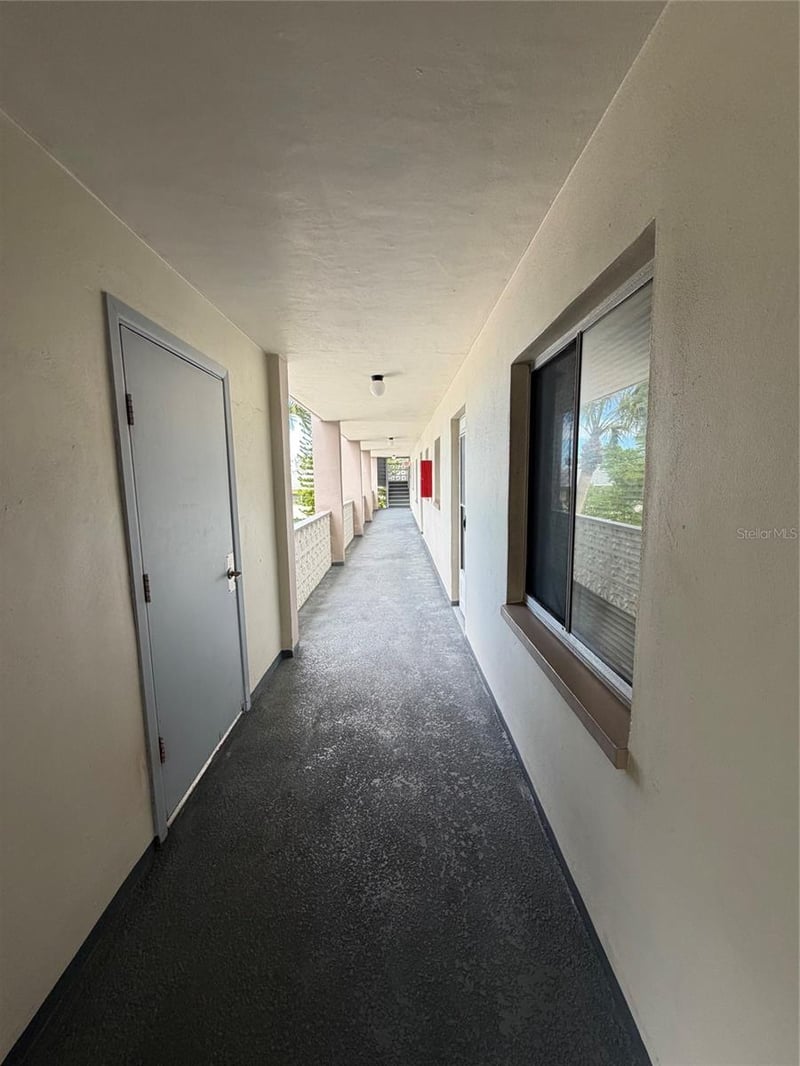 1524 Lakeview Rd #304, Clearwater, FL 33756