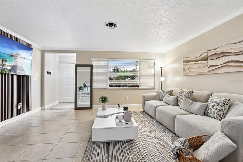 13914 84th Ter, Seminole, FL 33776