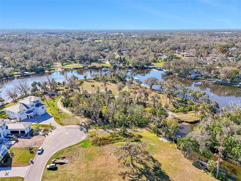 8339 Alafia Pointe Dr, Riverview, FL 33578