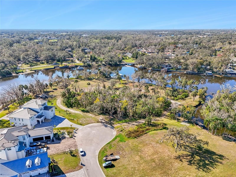 8339 Alafia Pointe Dr, Riverview, FL 33578