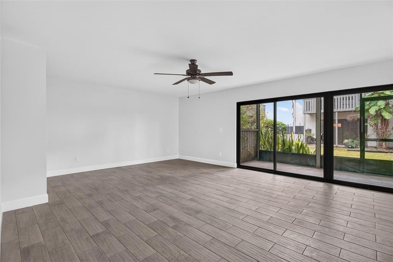 876 116th Ave N #103, St Petersburg, FL 33716