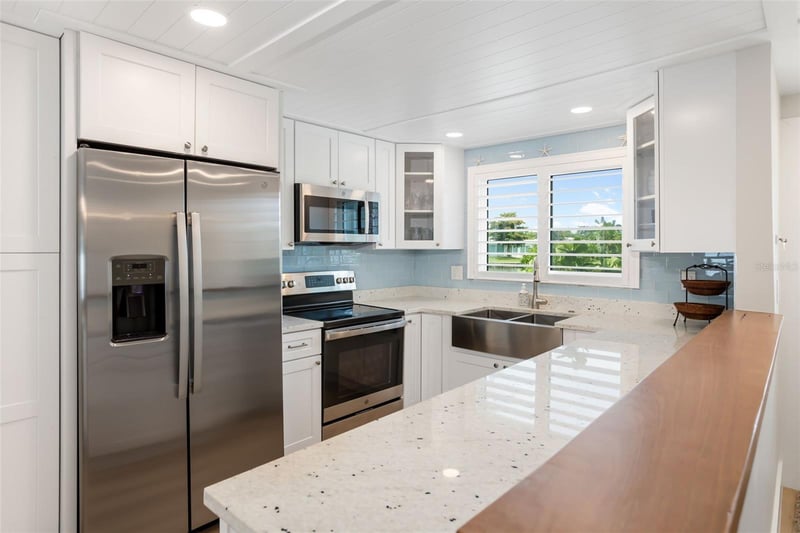 546 Spanish Dr S, Longboat Key, FL 34228