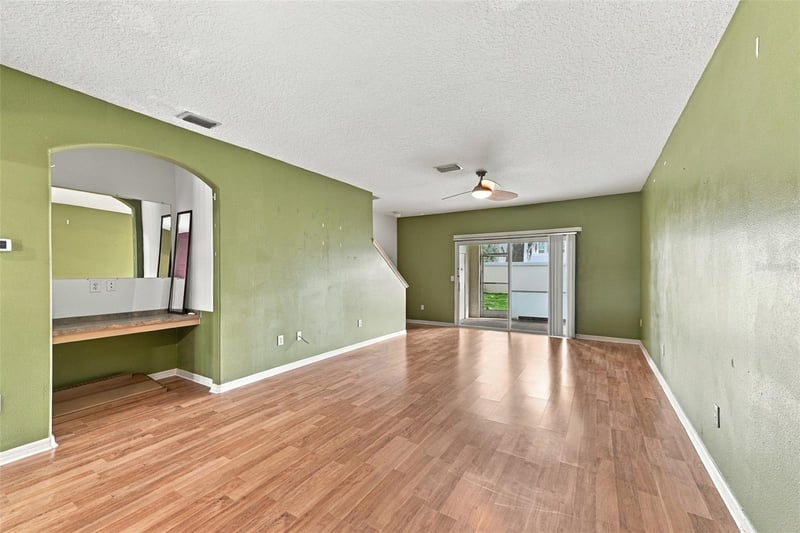 3463 High Hampton Cir, Tampa, FL 33610