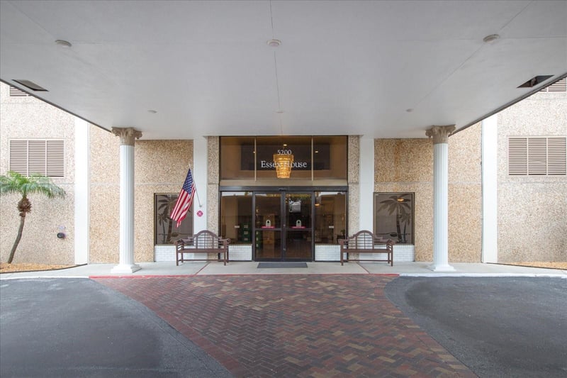 5200 Brittany Dr S #1503, St Petersburg, FL 33715