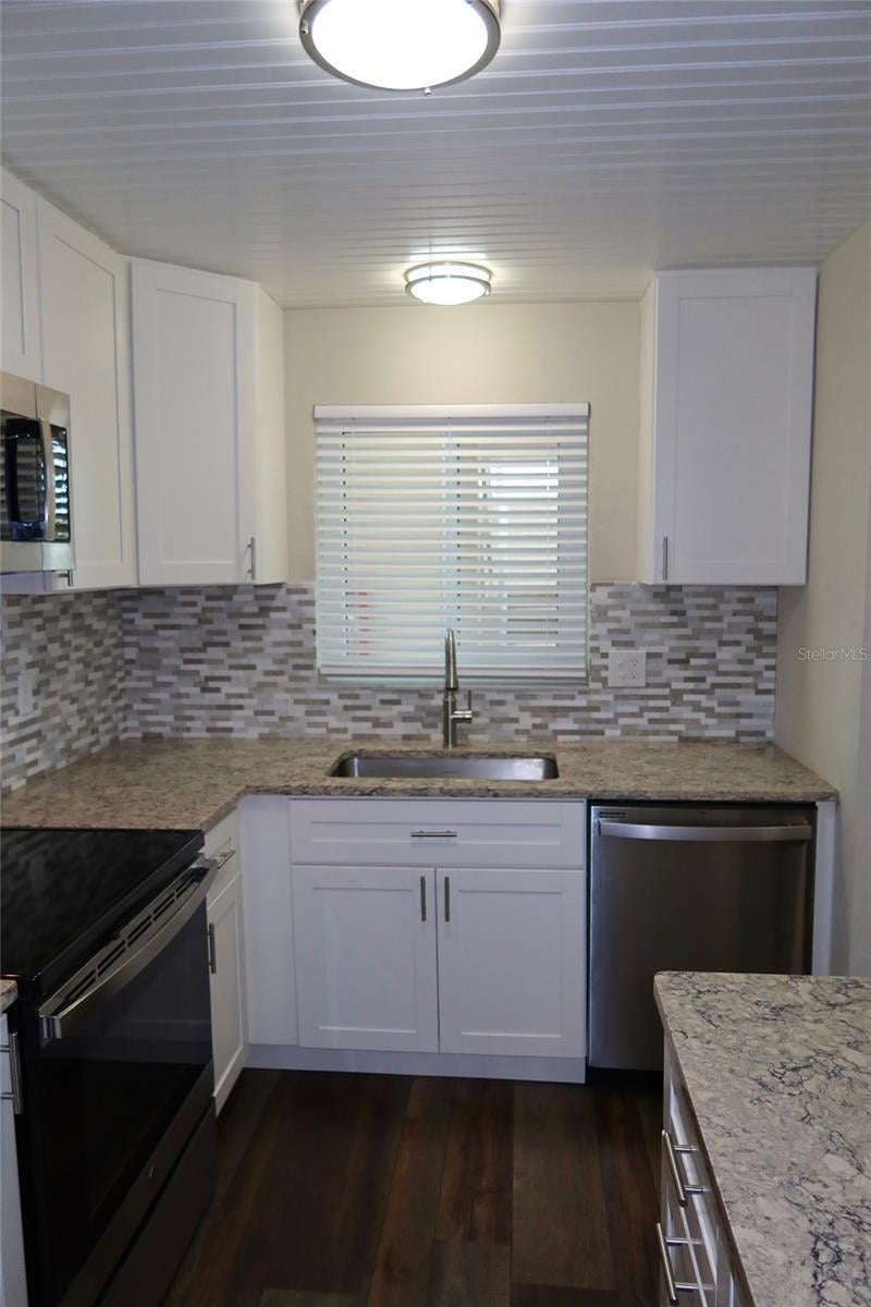 3708 Lake Bayshore Dr #K415, Bradenton, FL 34205