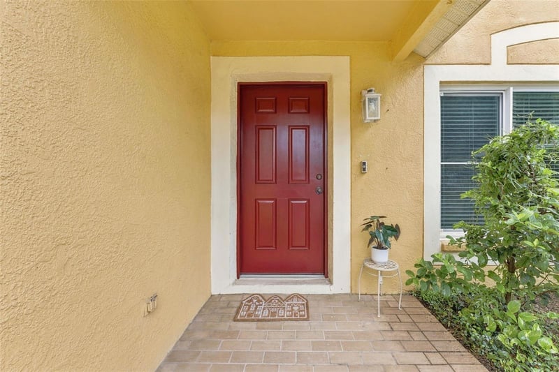 609 Cape Cod Cir, Valrico, FL 33594