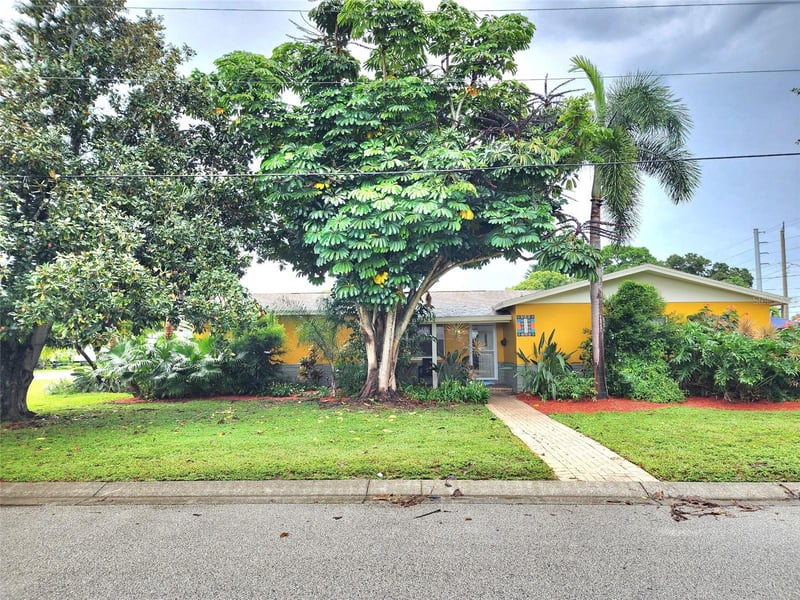 1345 39th St N, St Petersburg, FL 33713