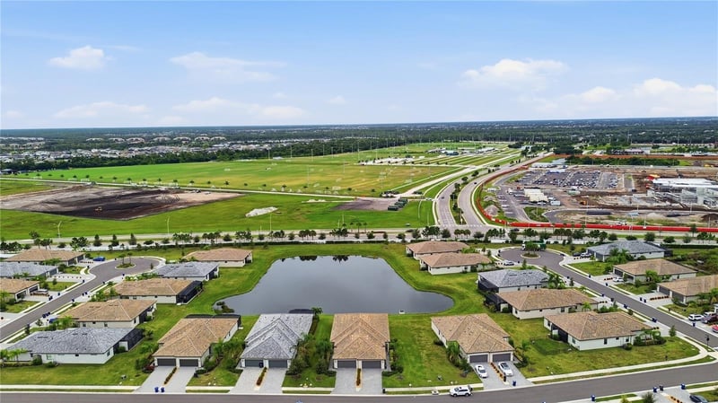 15606 Sunny Day Dr, Bradenton, FL 34211