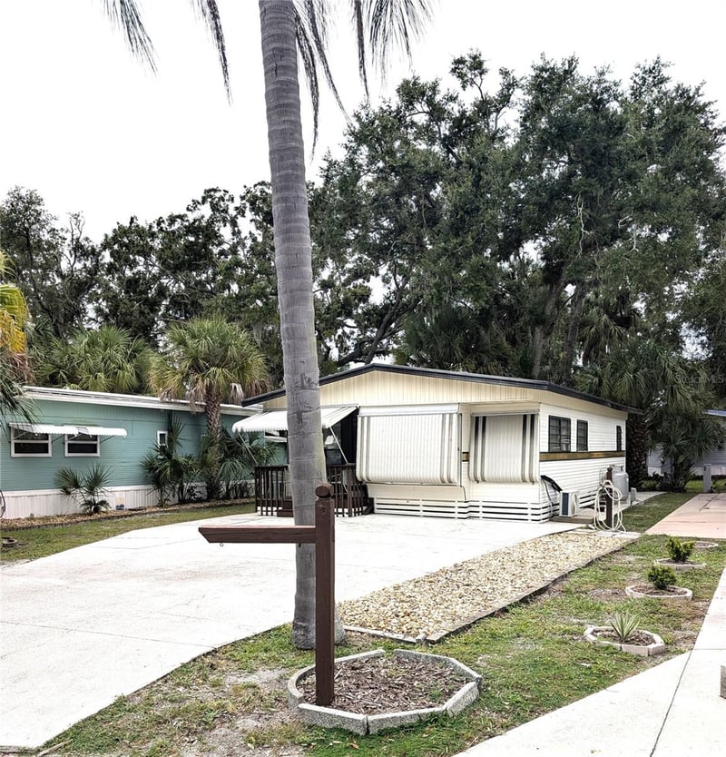 3300 26th Ave E #147, Bradenton, FL 34208