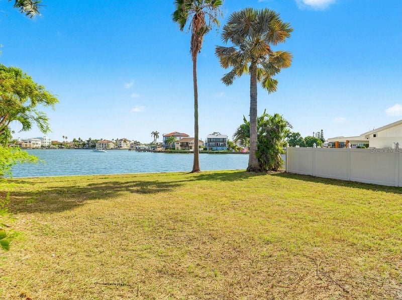 14105 E Parsley Dr, Madeira Beach, FL 33708