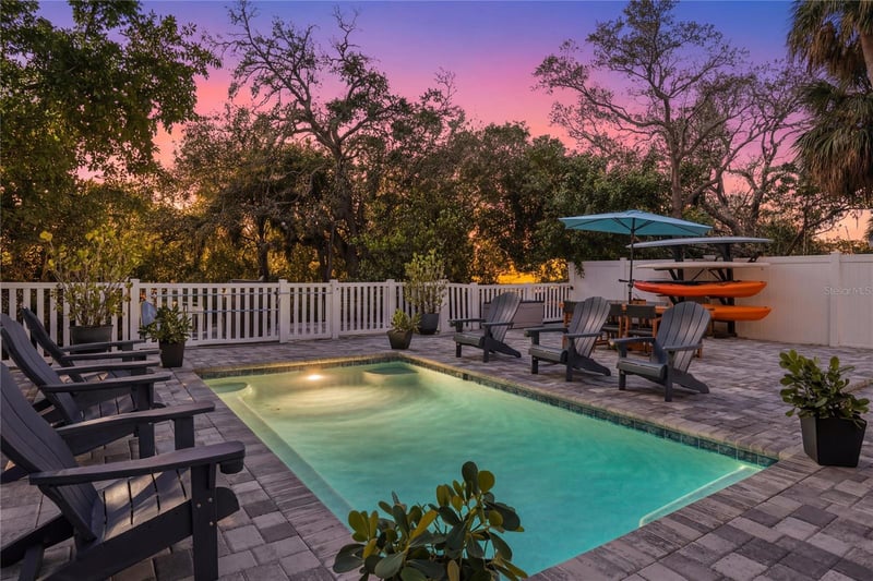27 Michiana Dr, Terra Ceia, FL 34250