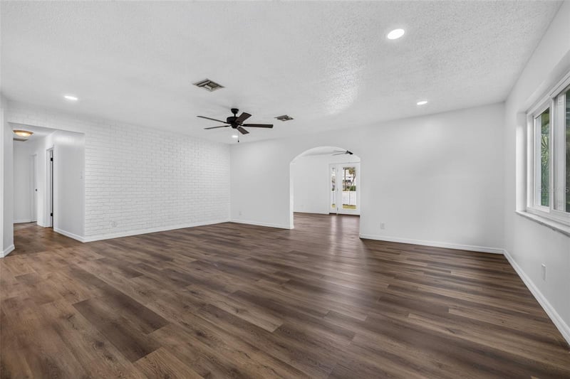 4014 Alabama Ave NE, St Petersburg, FL 33703