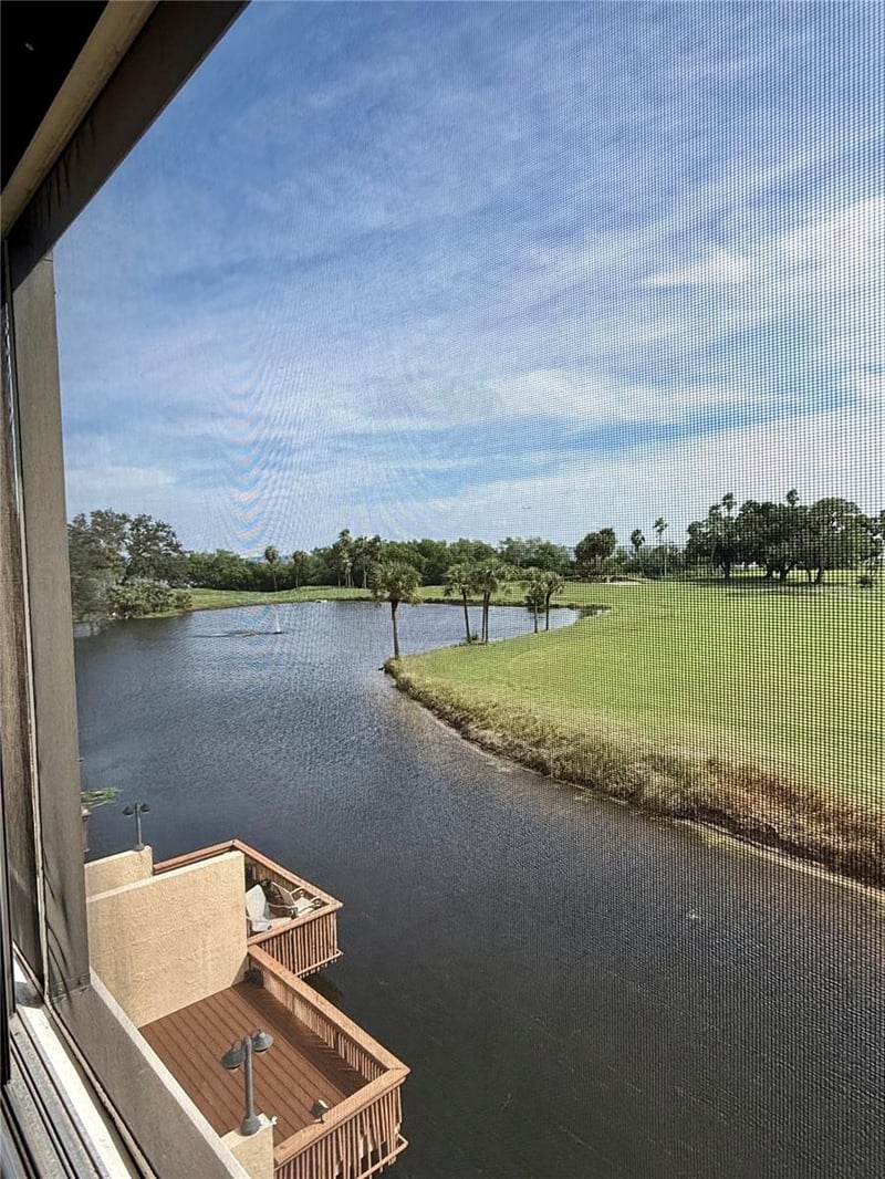 2620 Cove Cay Dr #307, Clearwater, FL 33760