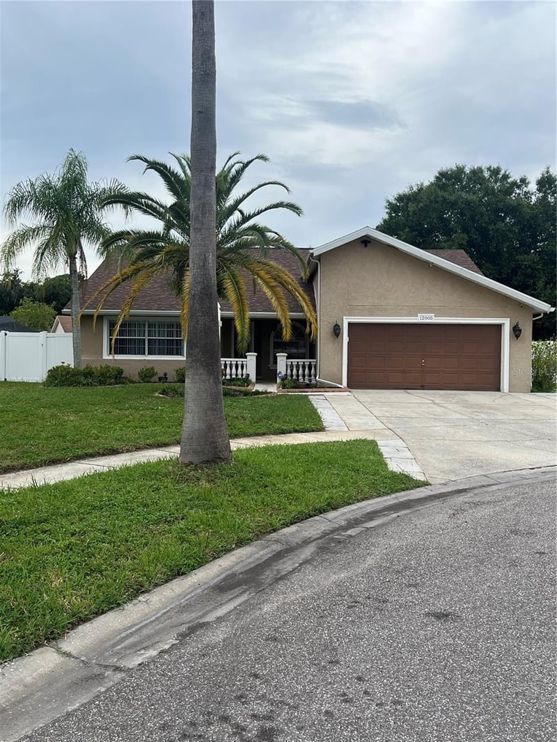 12005 Misty Brook Ct, Tampa, FL 33635