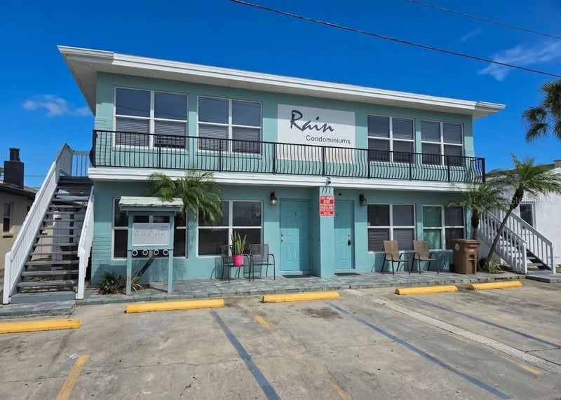 111 145th Ave E #4, Madeira Beach, FL 33708