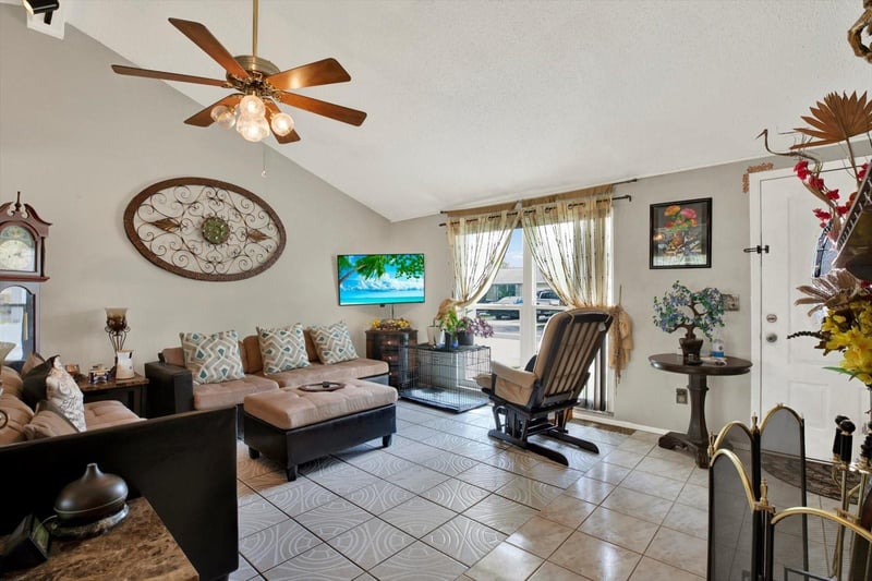 9309 Ashfield Ct, Tampa, FL 33615
