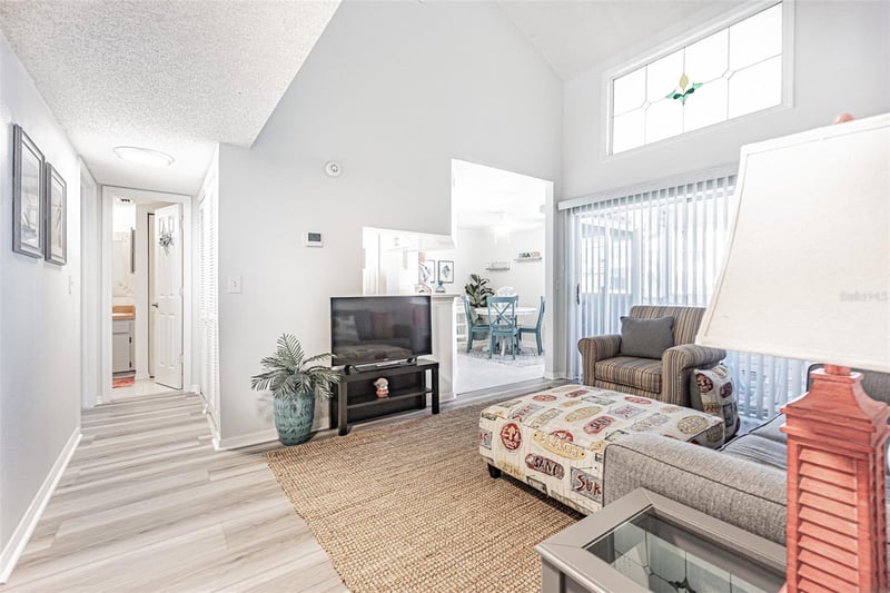 6907 Stones Throw Cir N #2203, St Petersburg, FL 33710