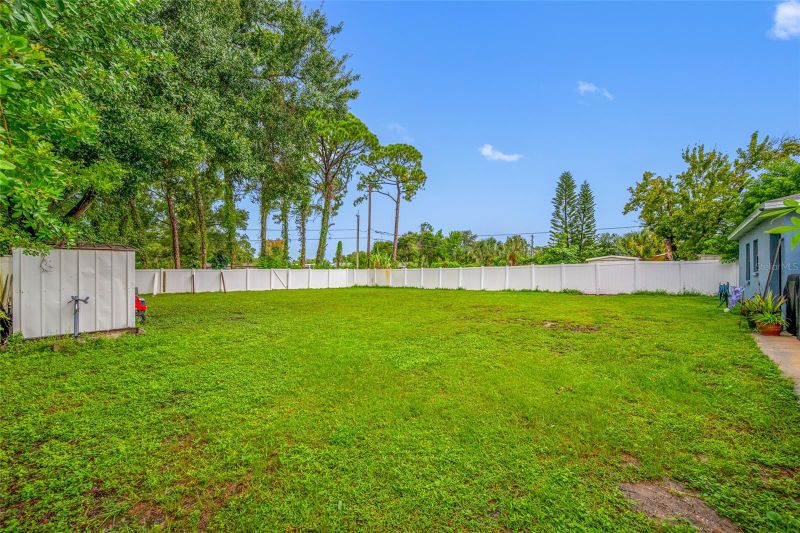 1520 Norfolk St N, St Petersburg, FL 33710