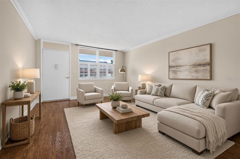 4915 Bay St NE #124, St Petersburg, FL 33703