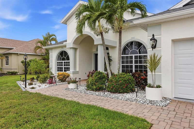 5847 Lexington Dr, Parrish, FL 34219
