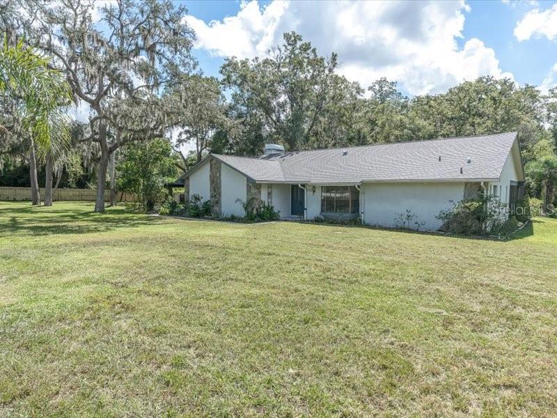 11211 Pine Forest Dr, New Port Richey, FL 34654