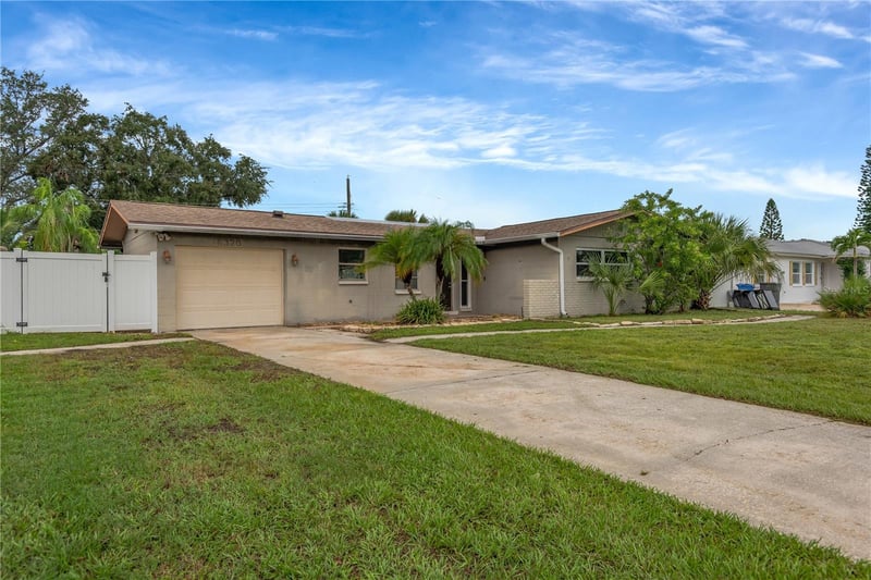 6320 Fairway Blvd, Apollo Beach, FL 33572
