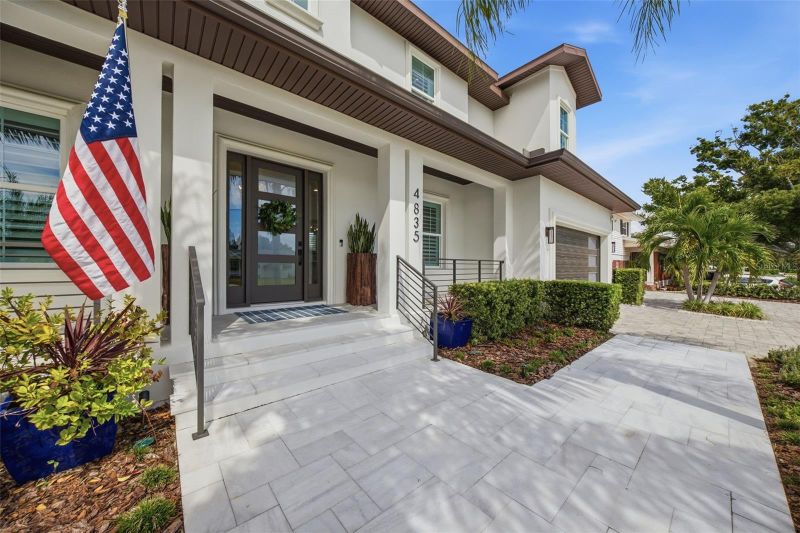 4835 W Bay Villa Ave, Tampa, FL 33611