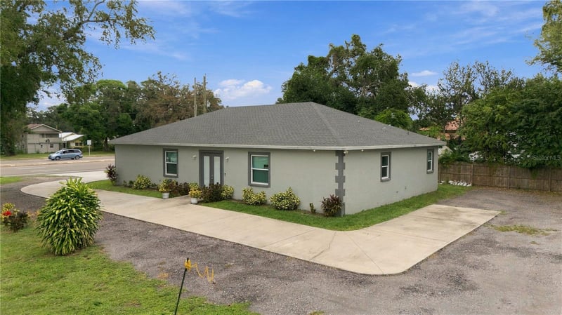 1710 Manatee Ave E, Bradenton, FL 34208