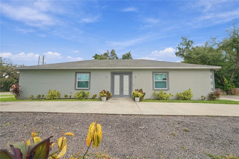 1710 Manatee Ave E, Bradenton, FL 34208
