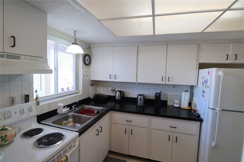 4206 Heron Way #B305, Bradenton, FL 34205
