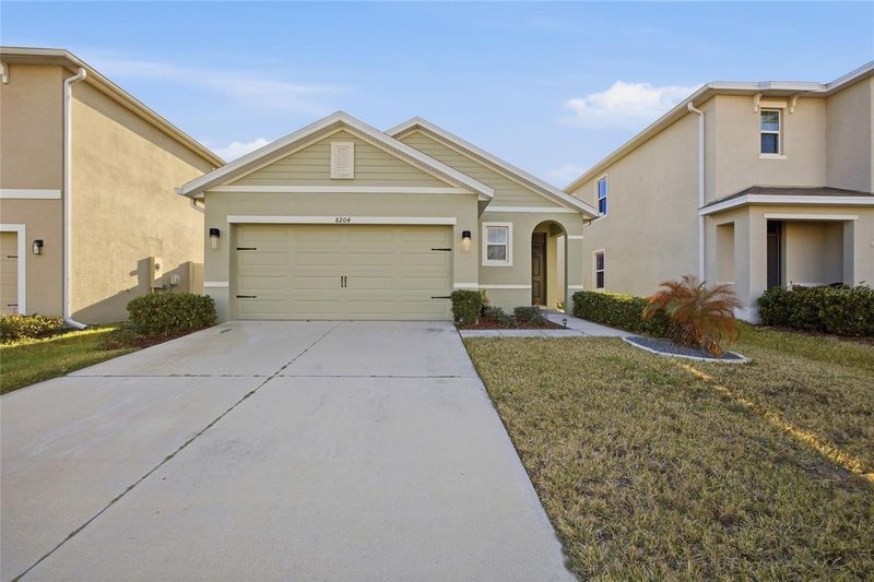 8204 Pelican Reed Cir, Wesley Chapel, FL 33545
