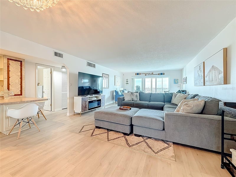 400 64th Ave #1204, St Pete Beach, FL 33706