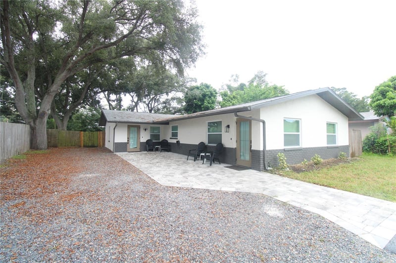 3050 Meadow Lake Ave, Largo, FL 33771