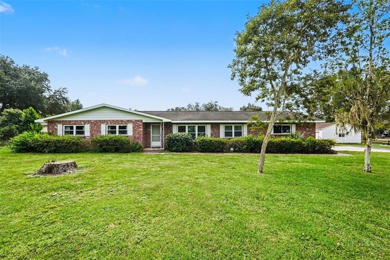 39800 County Road 54, Zephyrhills, FL 33542