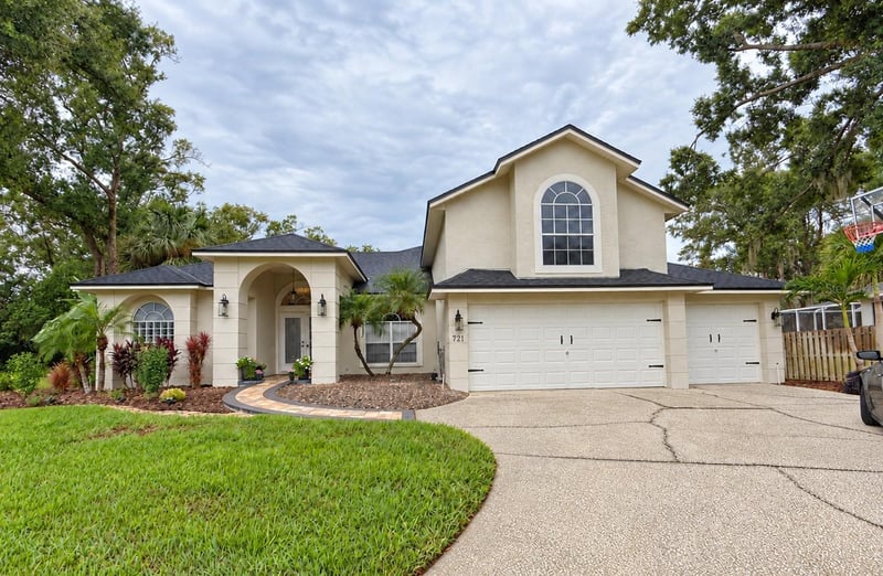 721 Fayette Pl, Lutz, FL 33549