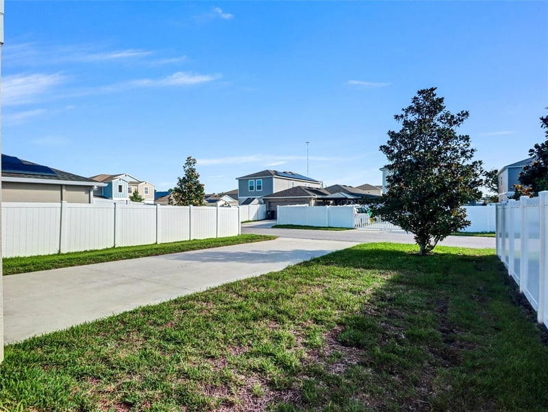 13018 Boggy Creek Dr, Riverview, FL 33579