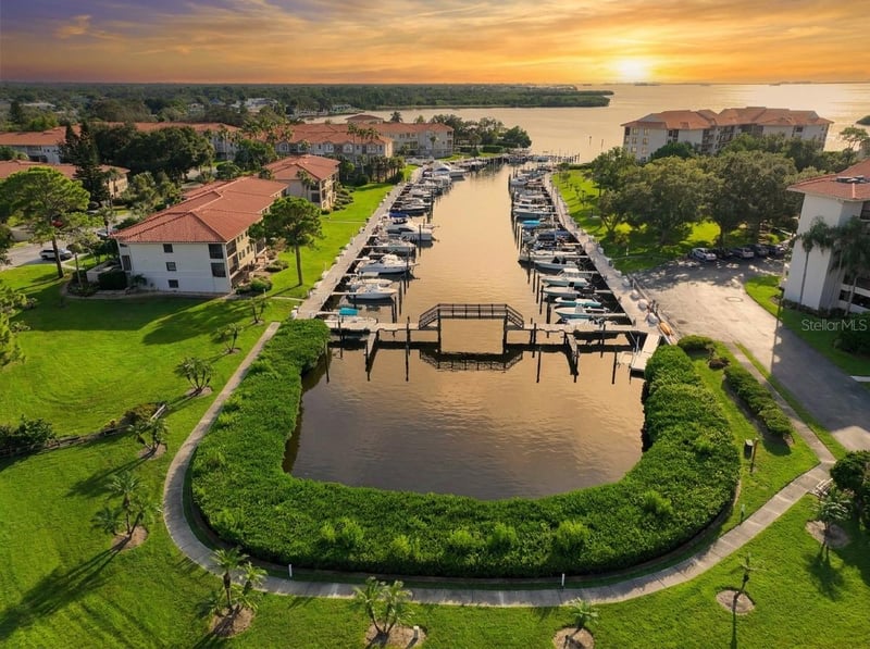 1805 Mariner Dr #55, Tarpon Springs, FL 34689