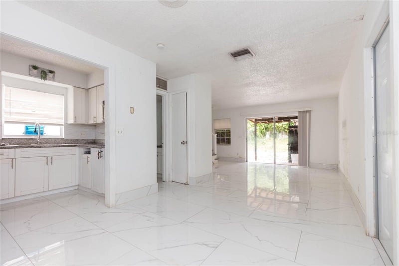 1718 E Mulberry Dr, Tampa, FL 33604