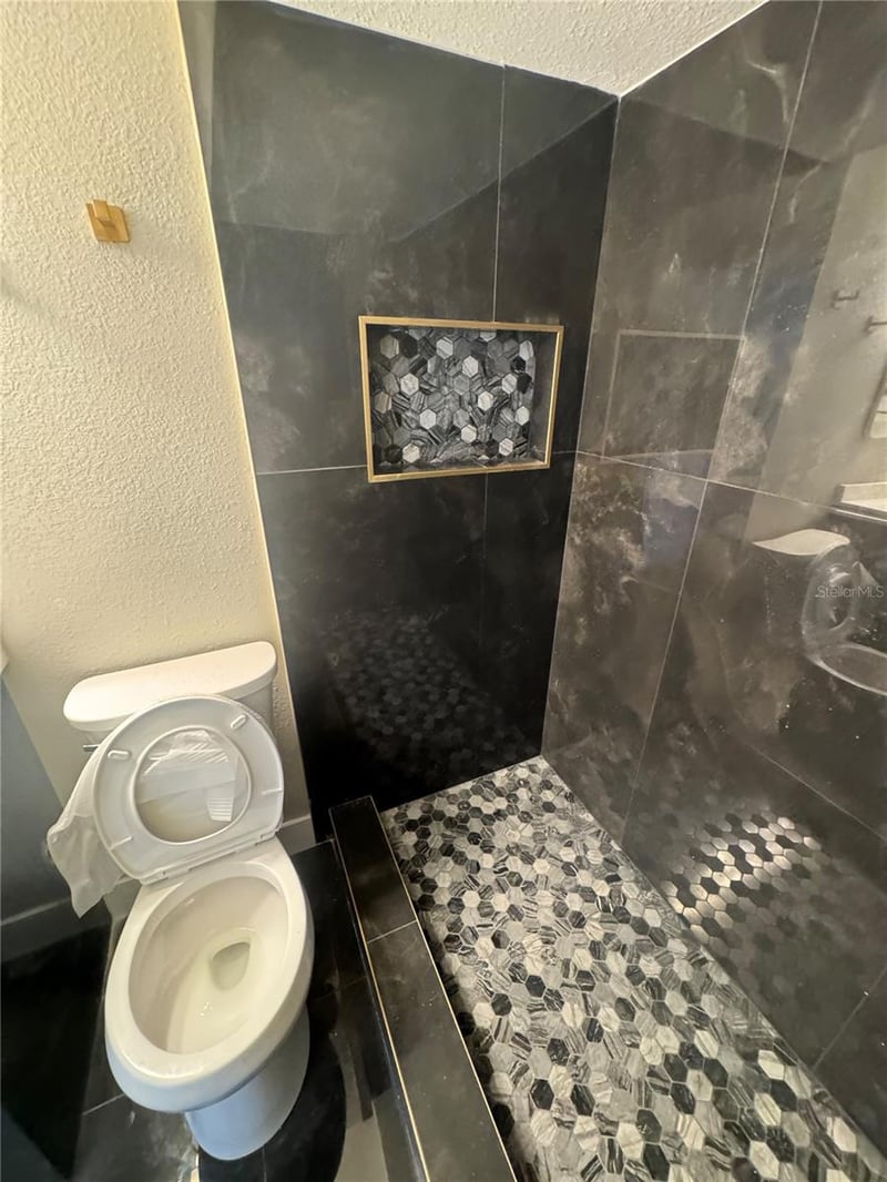 7401 Country Club Dr, Hudson, FL 34667