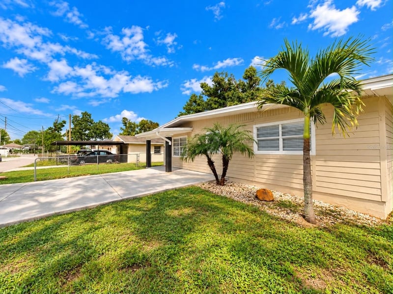 6801 N Clearview Ave, Tampa, FL 33614