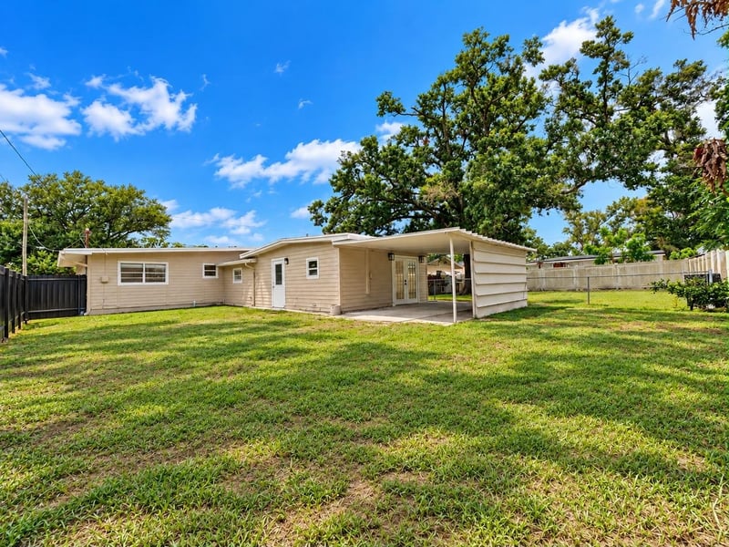 6801 N Clearview Ave, Tampa, FL 33614