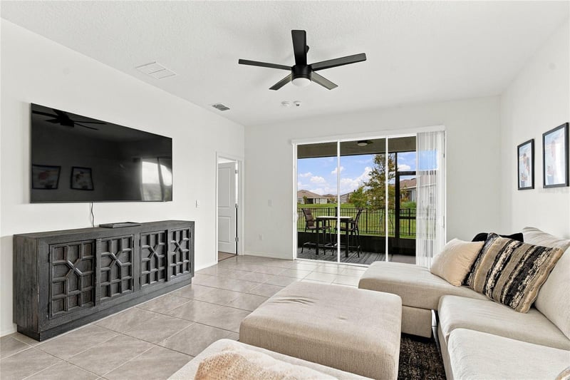 8514 Bold Cypress Ln, Wesley Chapel, FL 33545