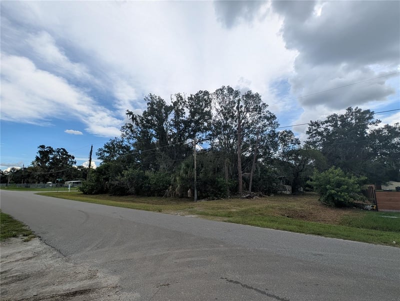 12111 Glenshire Dr, Riverview, FL 33579
